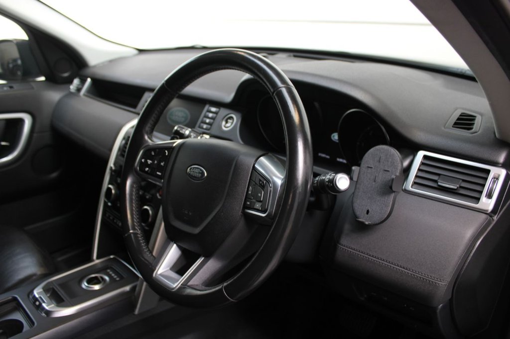 Used Land Rover Discovery Sport 2018 for sale - 76279699: Photo 39