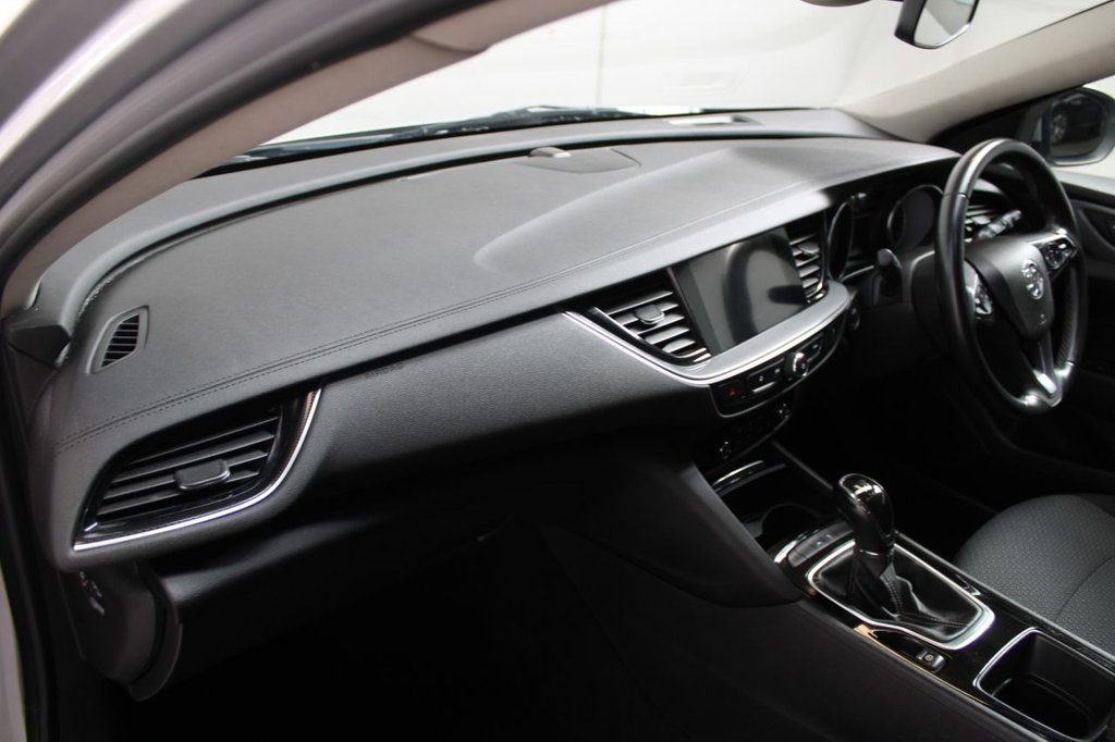 Used Vauxhall Insignia 2017 for sale - 74834125: Photo 32