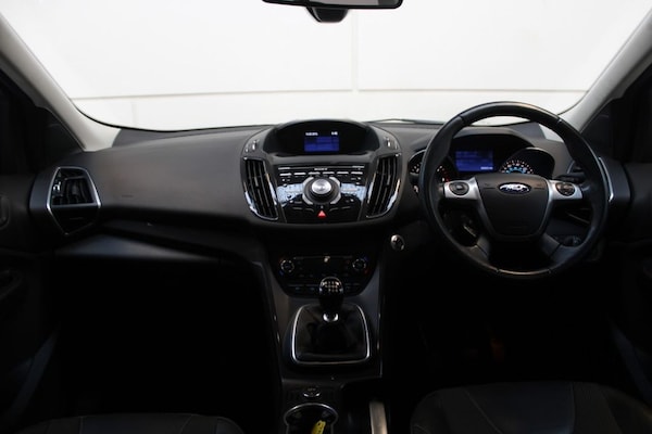 Used Ford Kuga 2015 for sale - 74649549: Photo 32