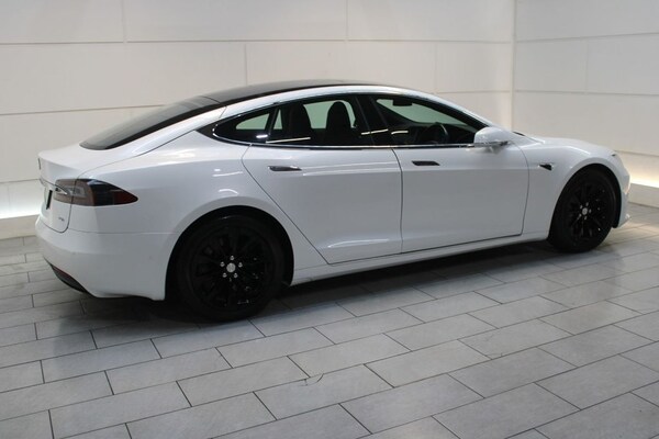 Used Tesla Model S 2018 for sale - 64798440: Photo 23