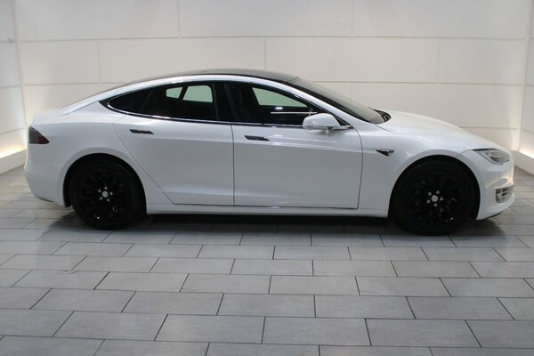 Used Tesla Model S 2018 for sale - 64798440: Photo 24