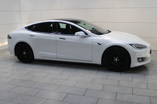 Used Tesla Model S 2018 for sale - 64798440: Photo 25