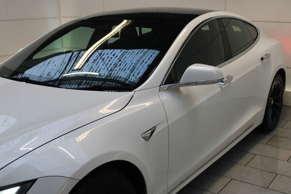 Used Tesla Model S 2018 for sale - 64798440: Photo 5