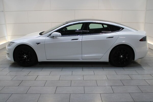 Used Tesla Model S 2018 for sale - 64798440: Photo 8
