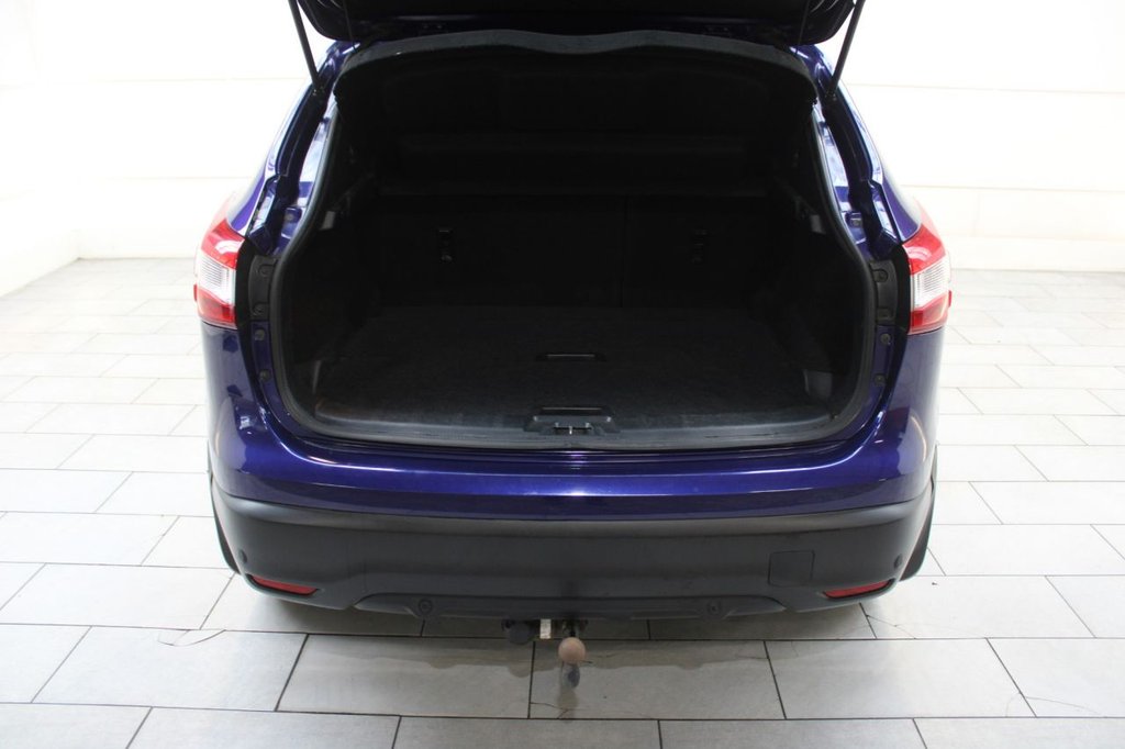 Used Nissan Qashqai 2016 for sale - 76105968: Photo 16