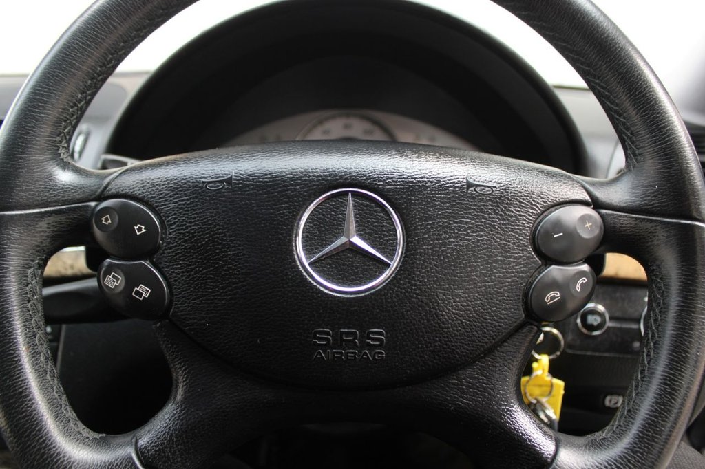 Used Mercedes-Benz E Class 2007 for sale - 78181016: Photo 36