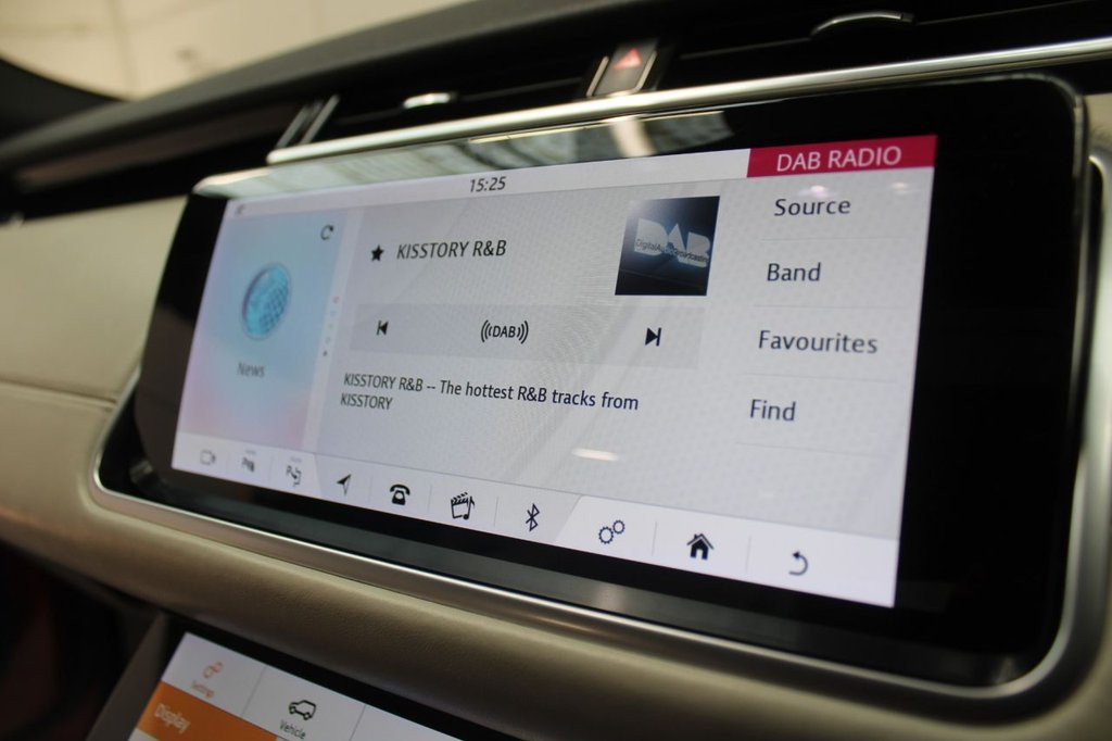 Used Land Rover Range Rover Velar 2020 for sale - 77422554: Photo 32