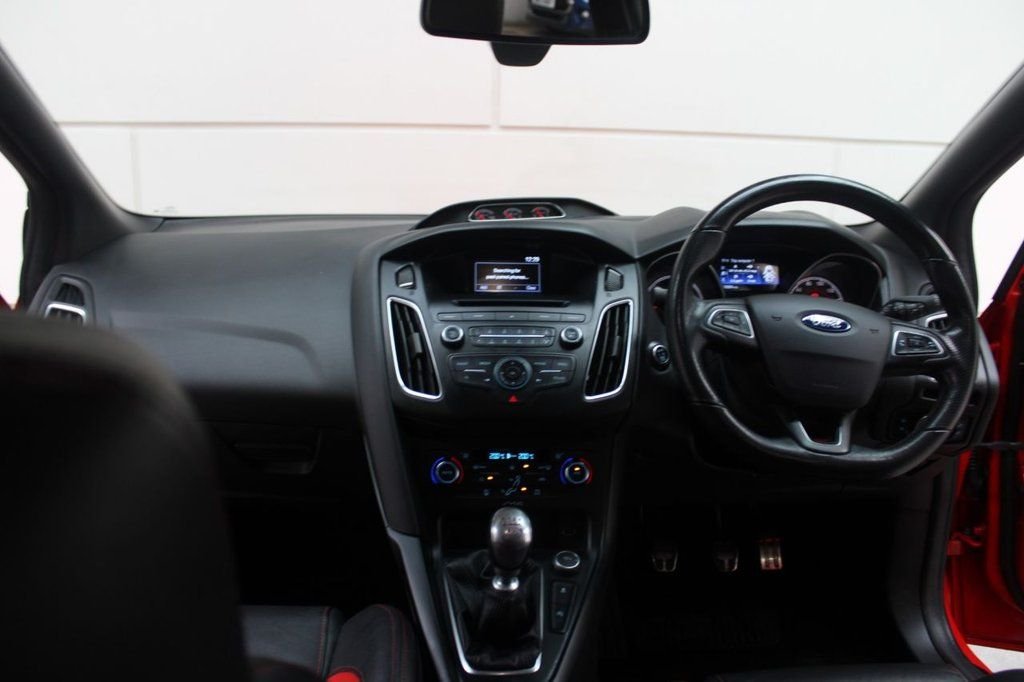 Used Ford Focus 2015 for sale - 77212439: Photo 30