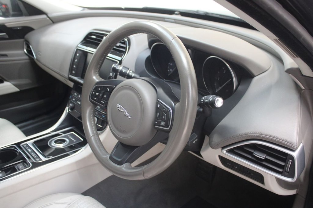 Used Jaguar XE 2016 for sale - 77313146: Photo 36