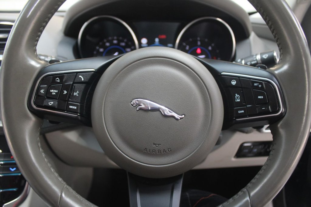 Used Jaguar XE 2016 for sale - 77313146: Photo 37