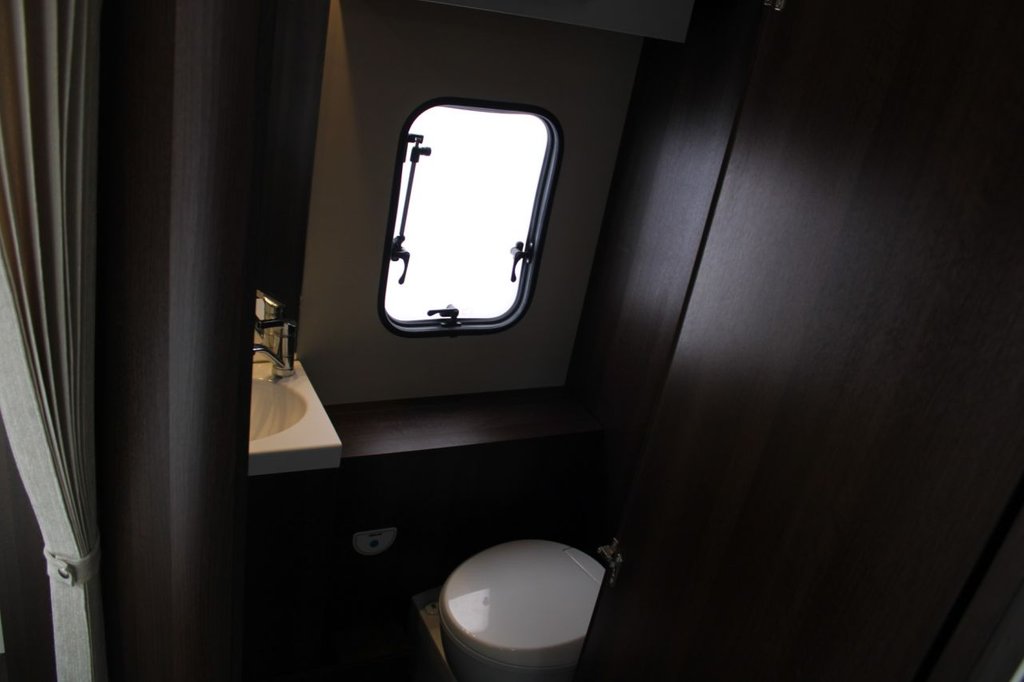 Used Ford Other 2018 for sale - 71294108: Photo 29