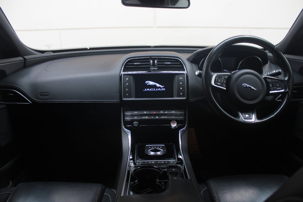 Used Jaguar XE 2016 for sale - 77681061: Photo 35