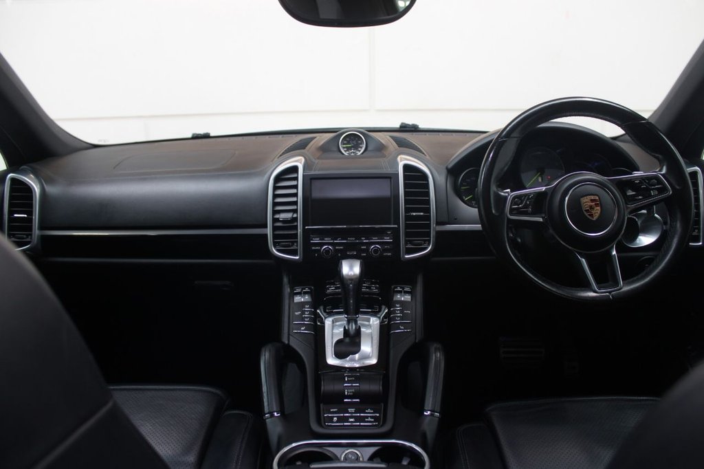 Used Porsche Cayenne 2016 for sale - 77594389: Photo 38