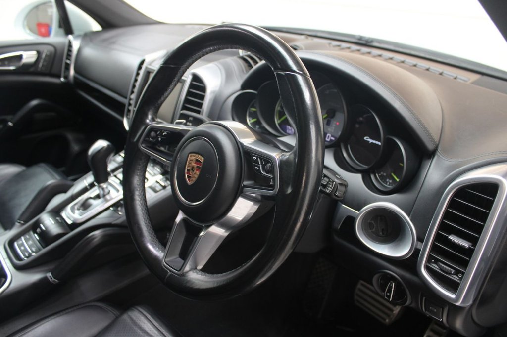 Used Porsche Cayenne 2016 for sale - 77594389: Photo 39
