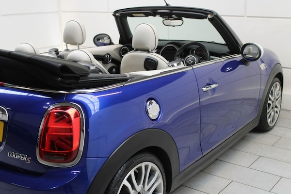 Used MINI Convertible 2018 for sale - 73990522: Photo 25