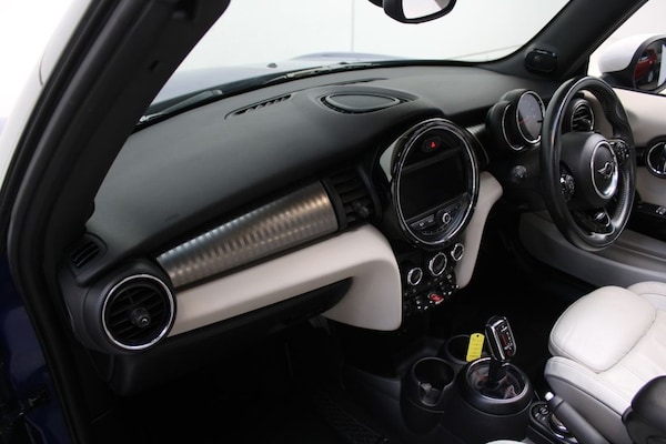 Used MINI Convertible 2018 for sale - 73990522: Photo 39