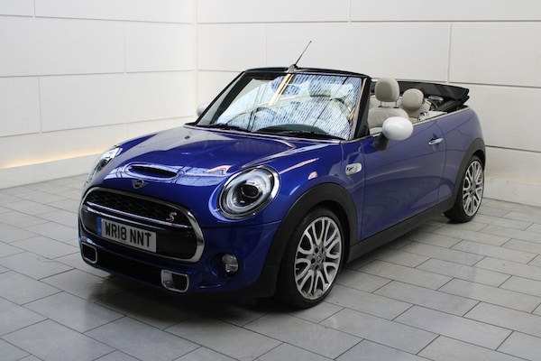 Used MINI Convertible 2018 for sale - 73990522: Photo 3