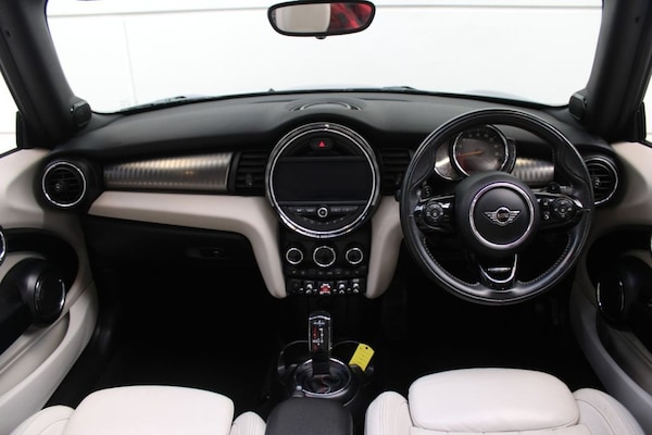 Used MINI Convertible 2018 for sale - 73990522: Photo 41