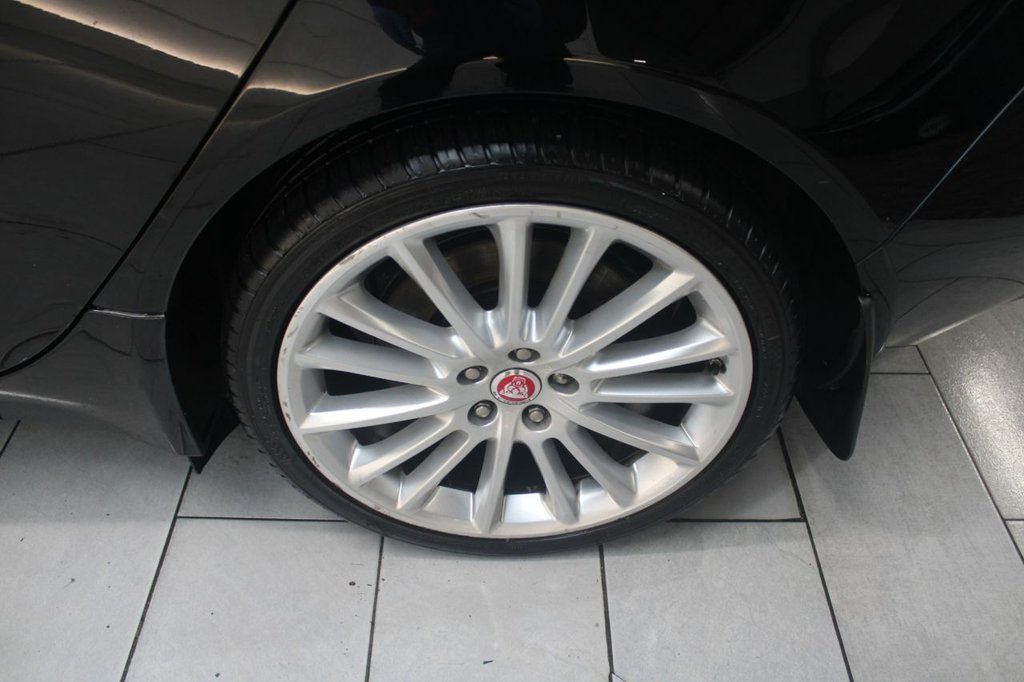 Used Jaguar XE 2016 for sale - 76617644: Photo 30