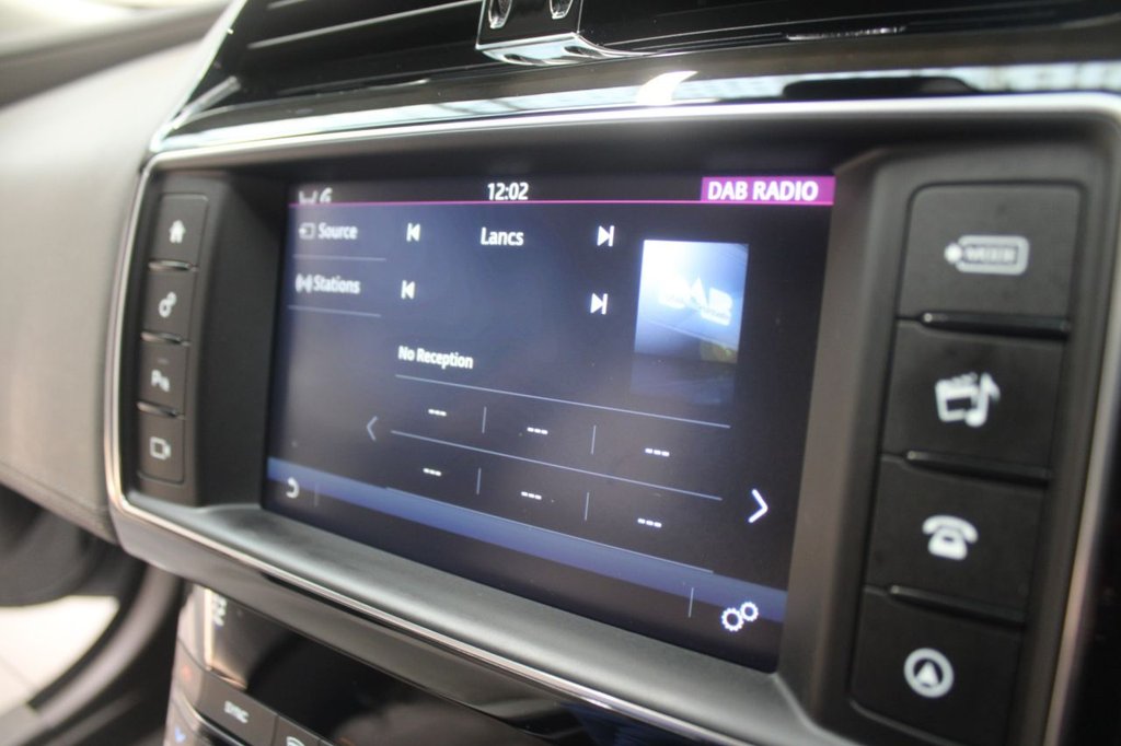 Used Jaguar XE 2016 for sale - 76617644: Photo 31