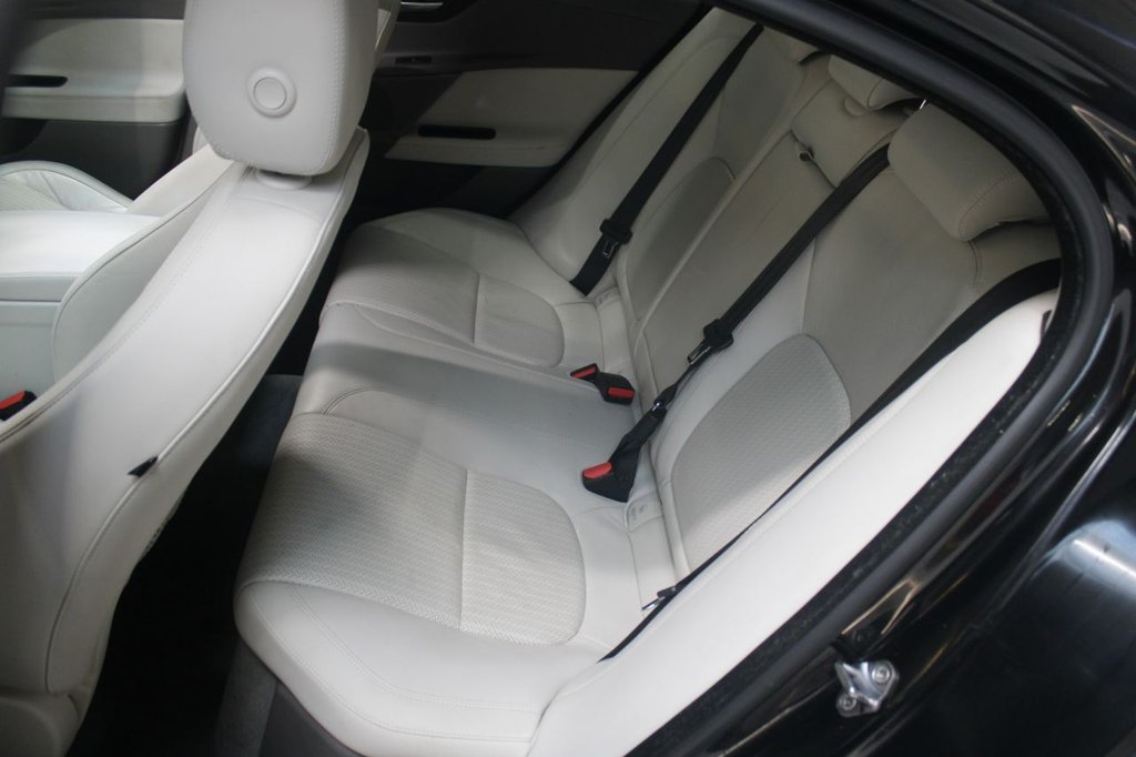 Used Jaguar XE 2016 for sale - 76617644: Photo 41