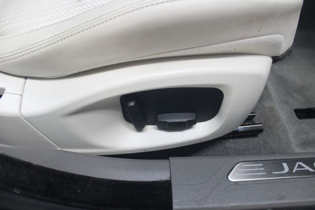 Used Jaguar XE 2016 for sale - 76617644: Photo 43