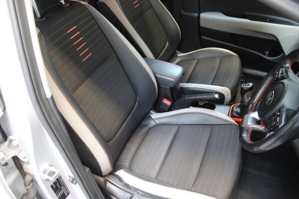 Used Kia Stonic 2018 for sale - 76163214: Photo 39