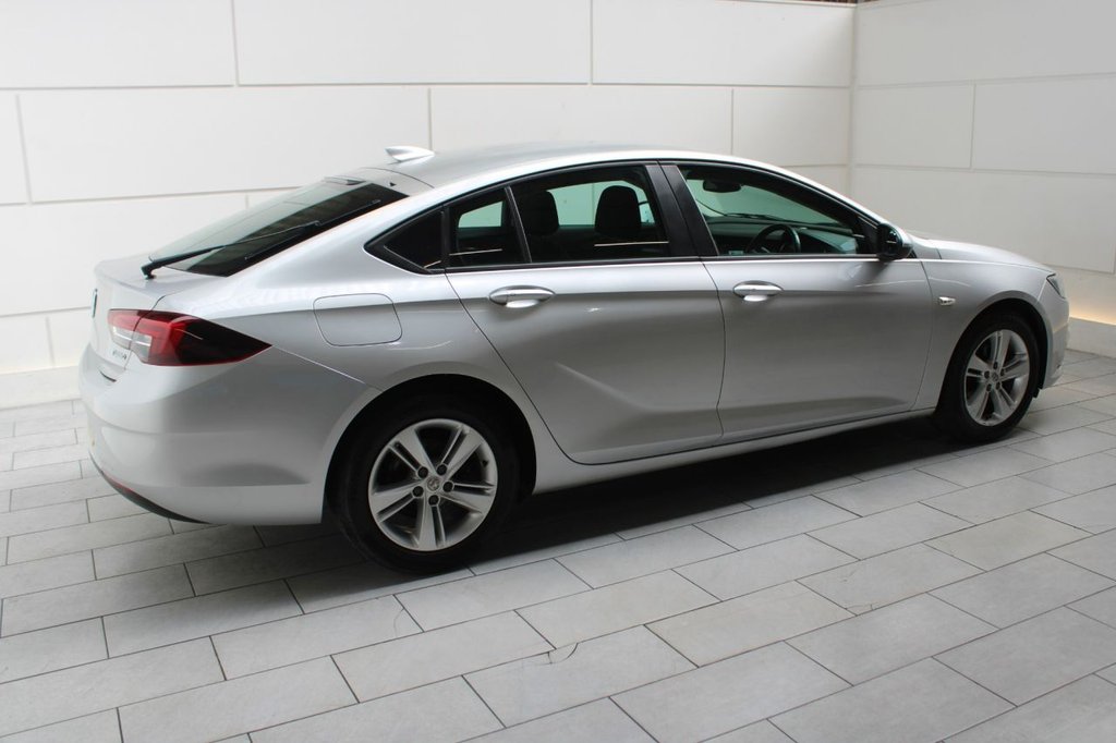 Used Vauxhall Insignia 2017 for sale - 77355898: Photo 21