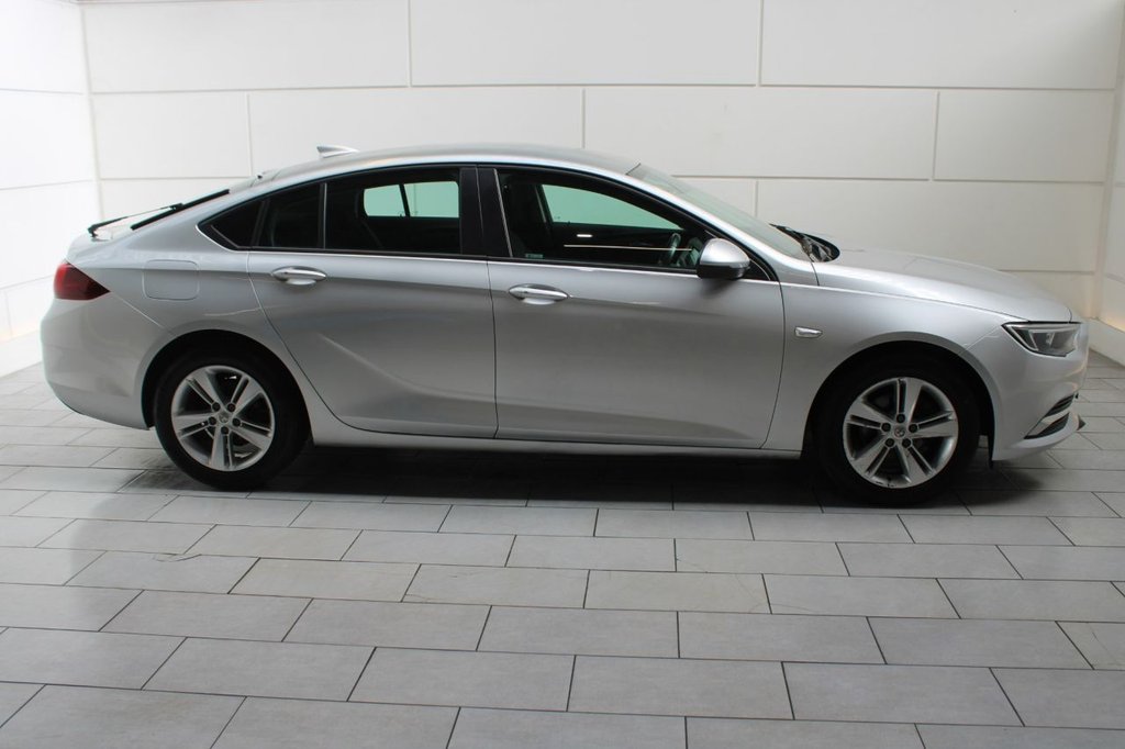 Used Vauxhall Insignia 2017 for sale - 77355898: Photo 23