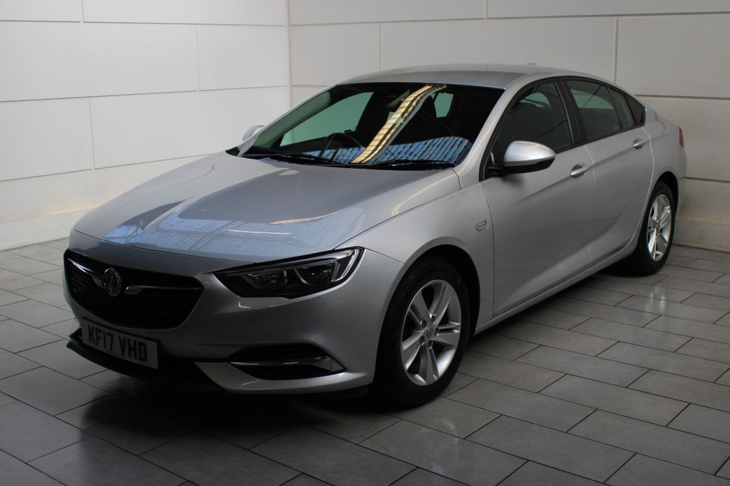 Used Vauxhall Insignia 2017 for sale - 77355898: Photo 3