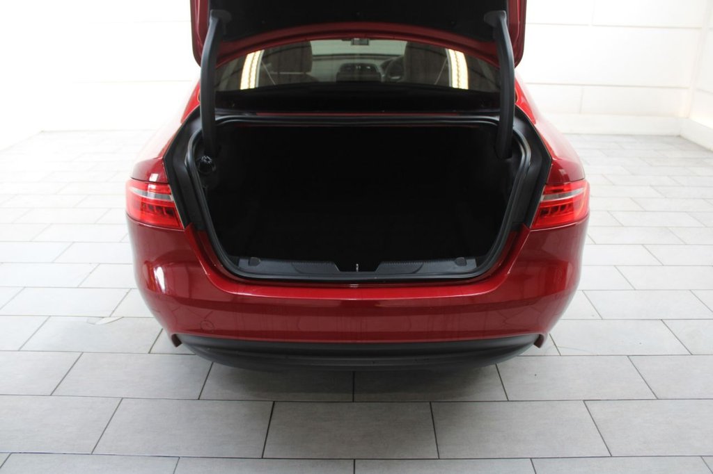 Used Jaguar XE 2015 for sale - 76147648: Photo 16