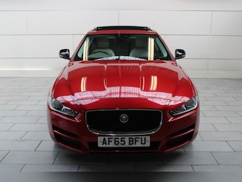 Used Jaguar XE 2015 for sale - 76147648: Photo 2