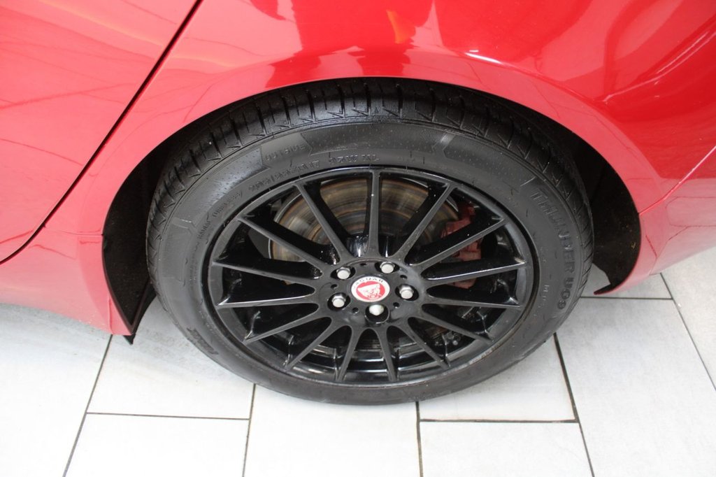 Used Jaguar XE 2015 for sale - 76147648: Photo 30