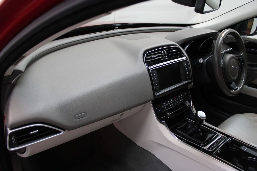 Used Jaguar XE 2015 for sale - 76147648: Photo 35