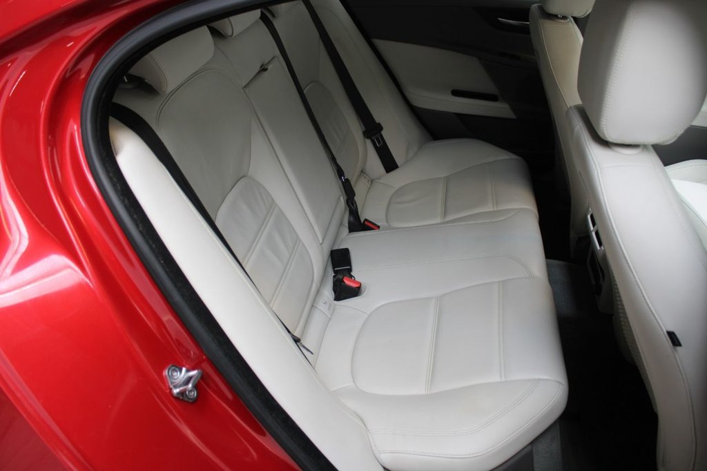 Used Jaguar XE 2015 for sale - 76147648: Photo 42