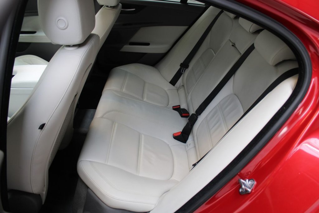 Used Jaguar XE 2015 for sale - 76147648: Photo 44