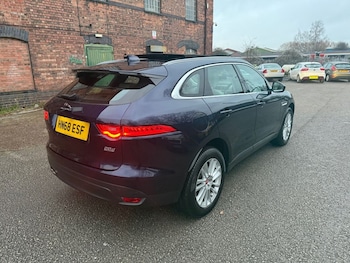 Used Jaguar F-Pace 2018 for sale - 77056357: Photo
