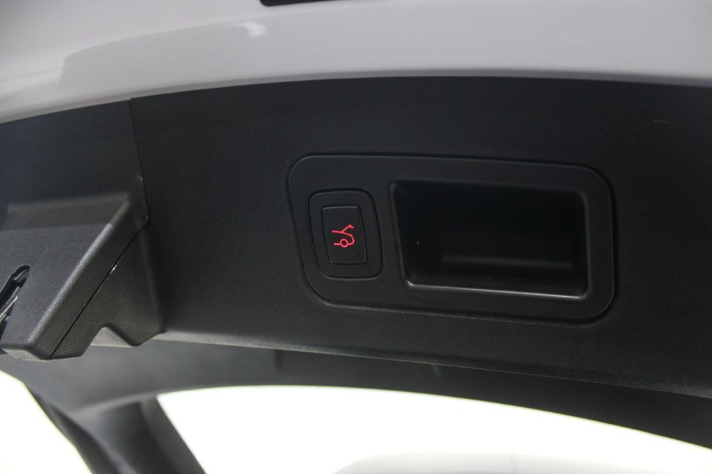 Used Tesla Model S 2018 for sale - 78162957: Photo 18