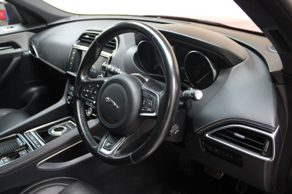 Used Jaguar F-Pace 2018 for sale - 78162952: Photo 35