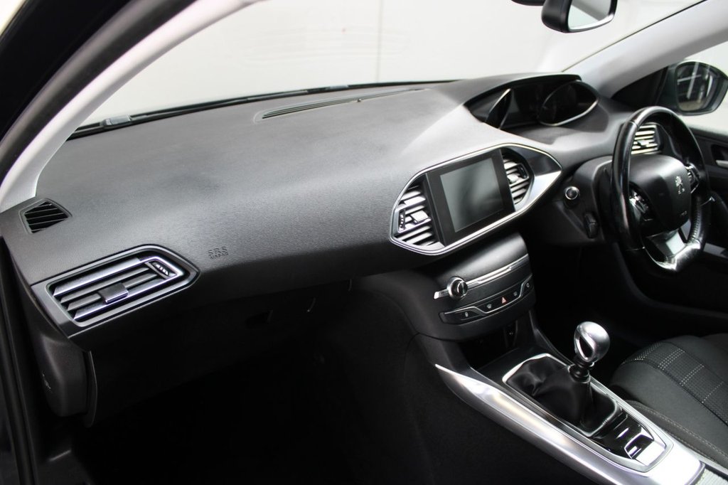 Used Peugeot 308 2016 for sale - 77520765: Photo 32