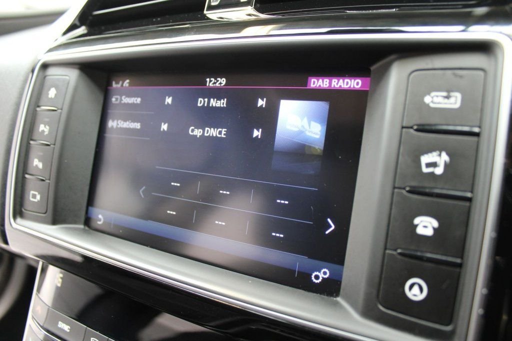 Used Jaguar XE 2017 for sale - 77463465: Photo 30