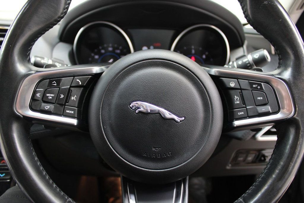 Used Jaguar XE 2017 for sale - 77463465: Photo 41