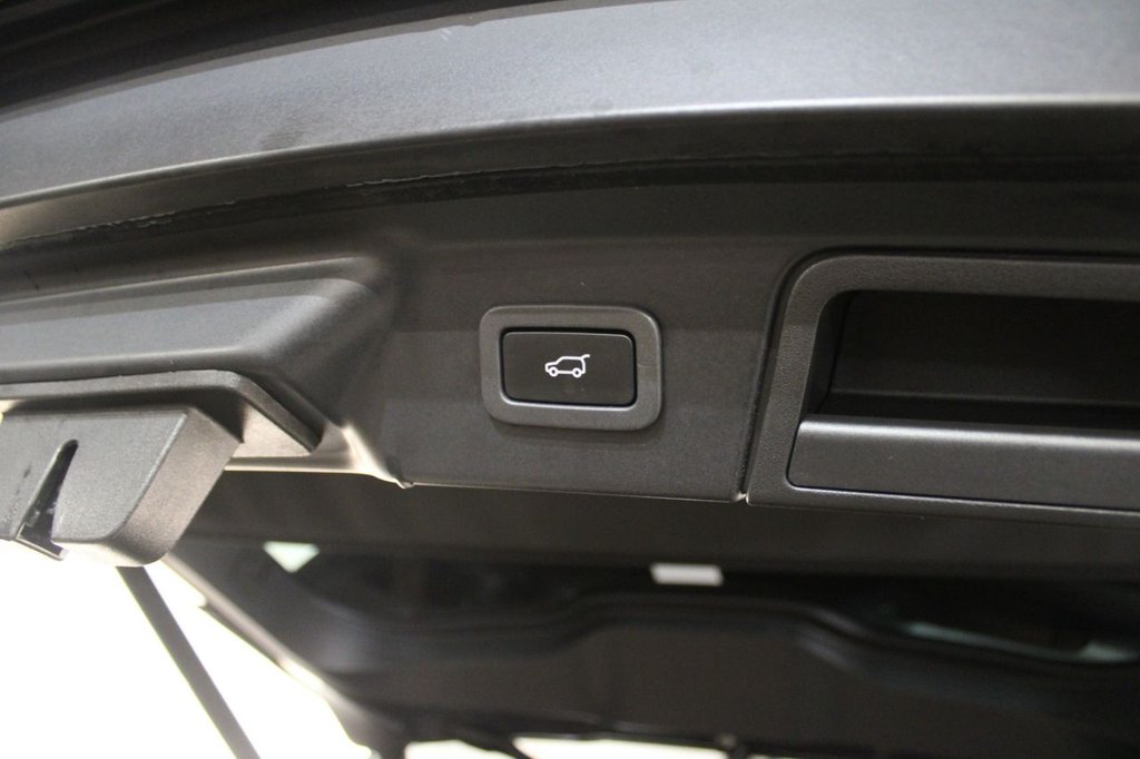 Used Land Rover Range Rover Velar 2018 for sale - 76973875: Photo 18