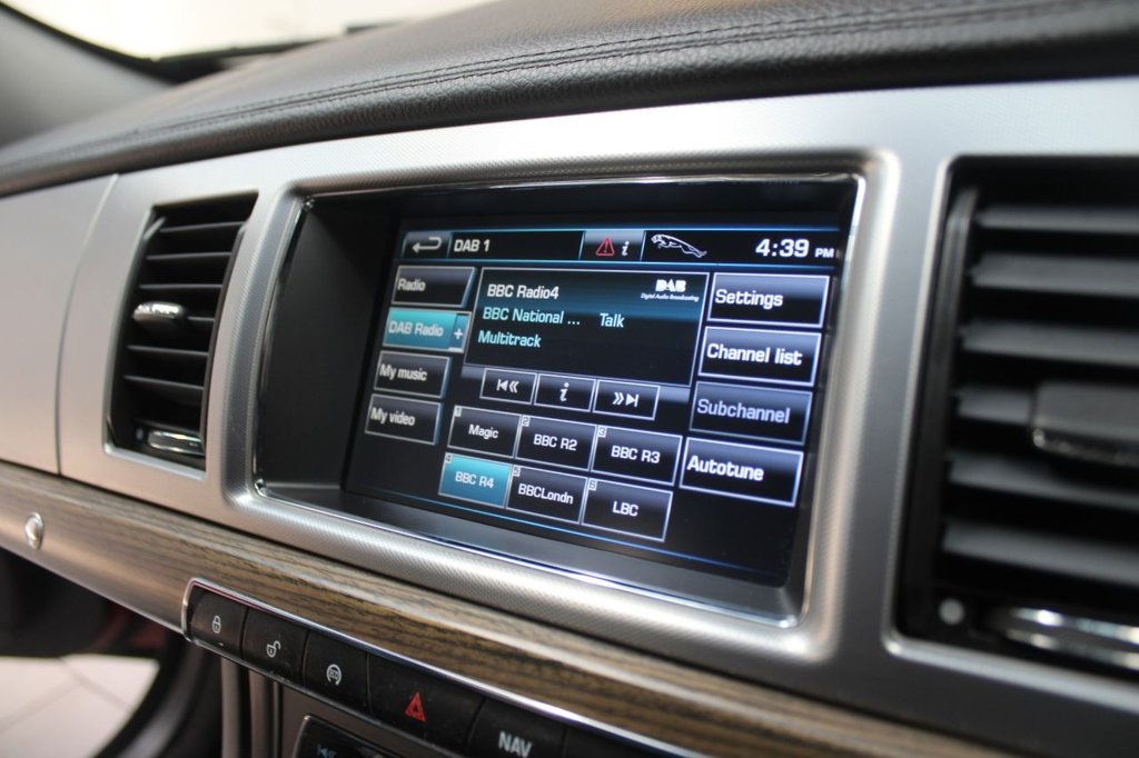 Used Jaguar XF 2013 for sale - 77122179: Photo 32