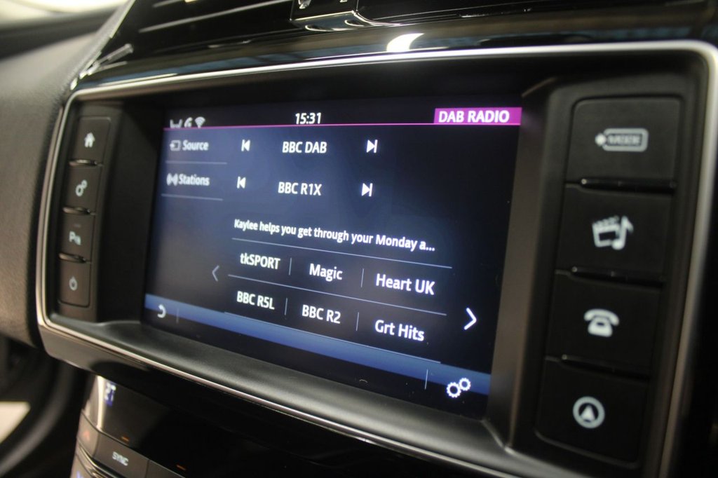 Used Jaguar XE 2017 for sale - 76758660: Photo 30