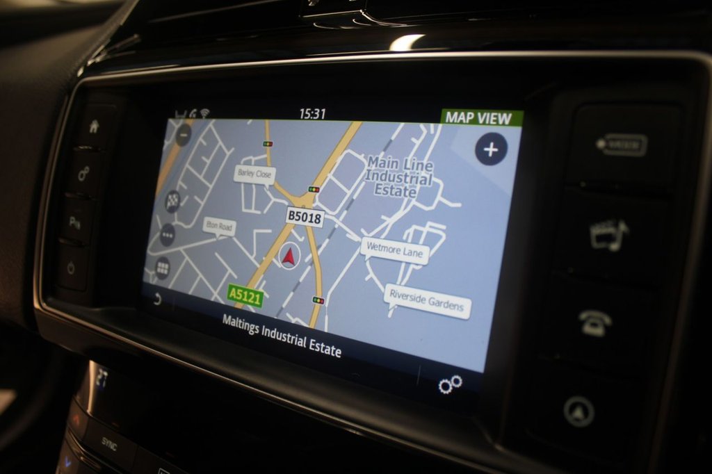 Used Jaguar XE 2017 for sale - 76758660: Photo 31