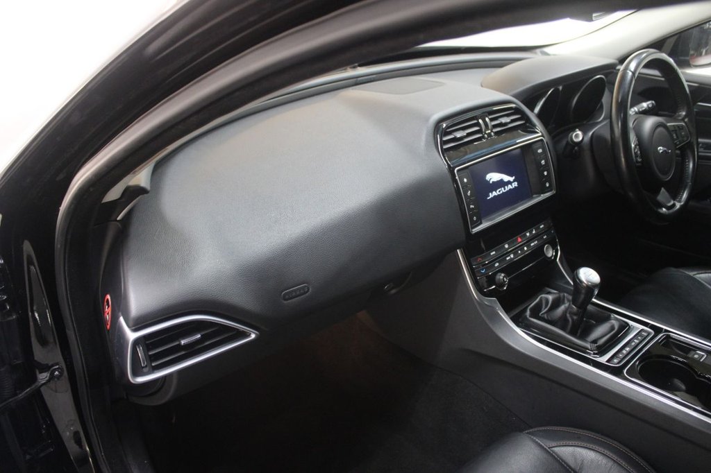 Used Jaguar XE 2017 for sale - 76758660: Photo 33