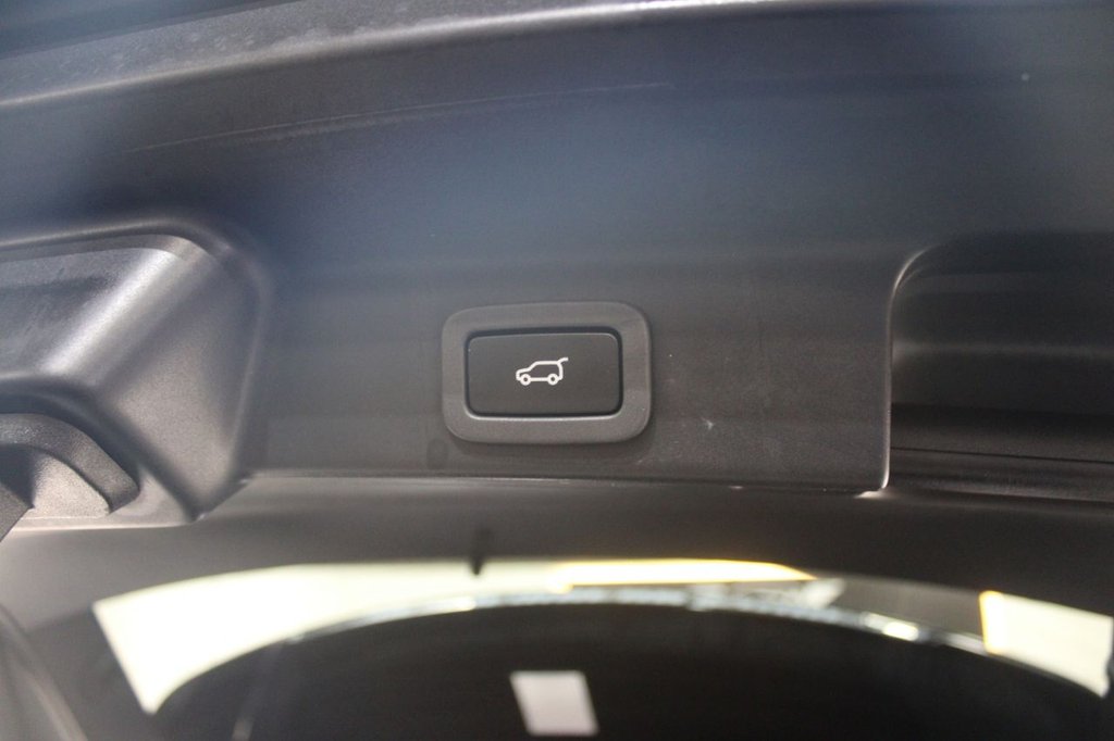 Used Jaguar F-Pace 2017 for sale - 76797966: Photo 18