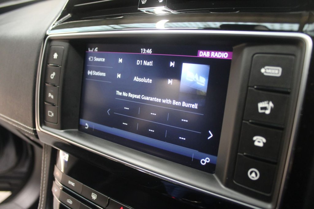 Used Jaguar F-Pace 2017 for sale - 76797966: Photo 32