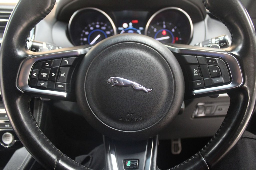 Used Jaguar F-Pace 2017 for sale - 76797966: Photo 41